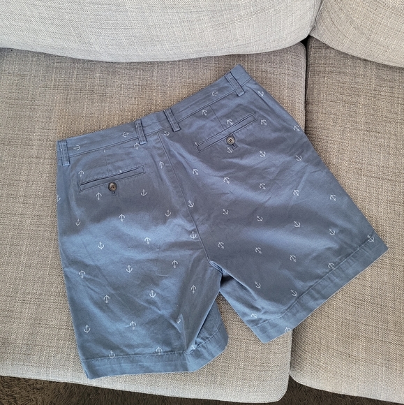 Cotton slim fit shorts - Picture 4 of 6